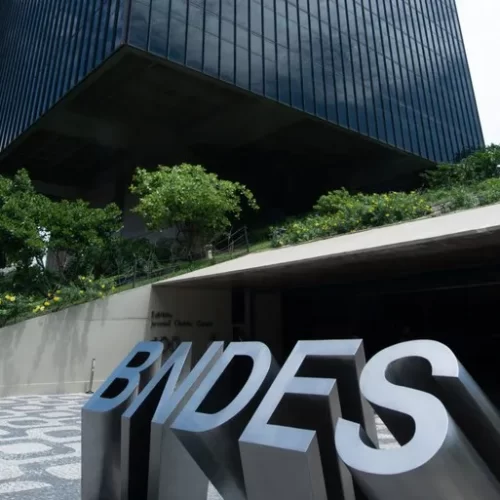 BNDES abre concurso com 150 vagas e salário superior a R$ 20 mil